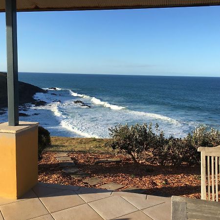 Oceanscape Luxury Beachfront Villas Scotts Head Exterior foto